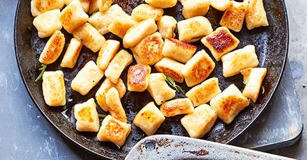 Quick & Healthy Pan Fried Gnocchi with Fresh or Frozen Veggies